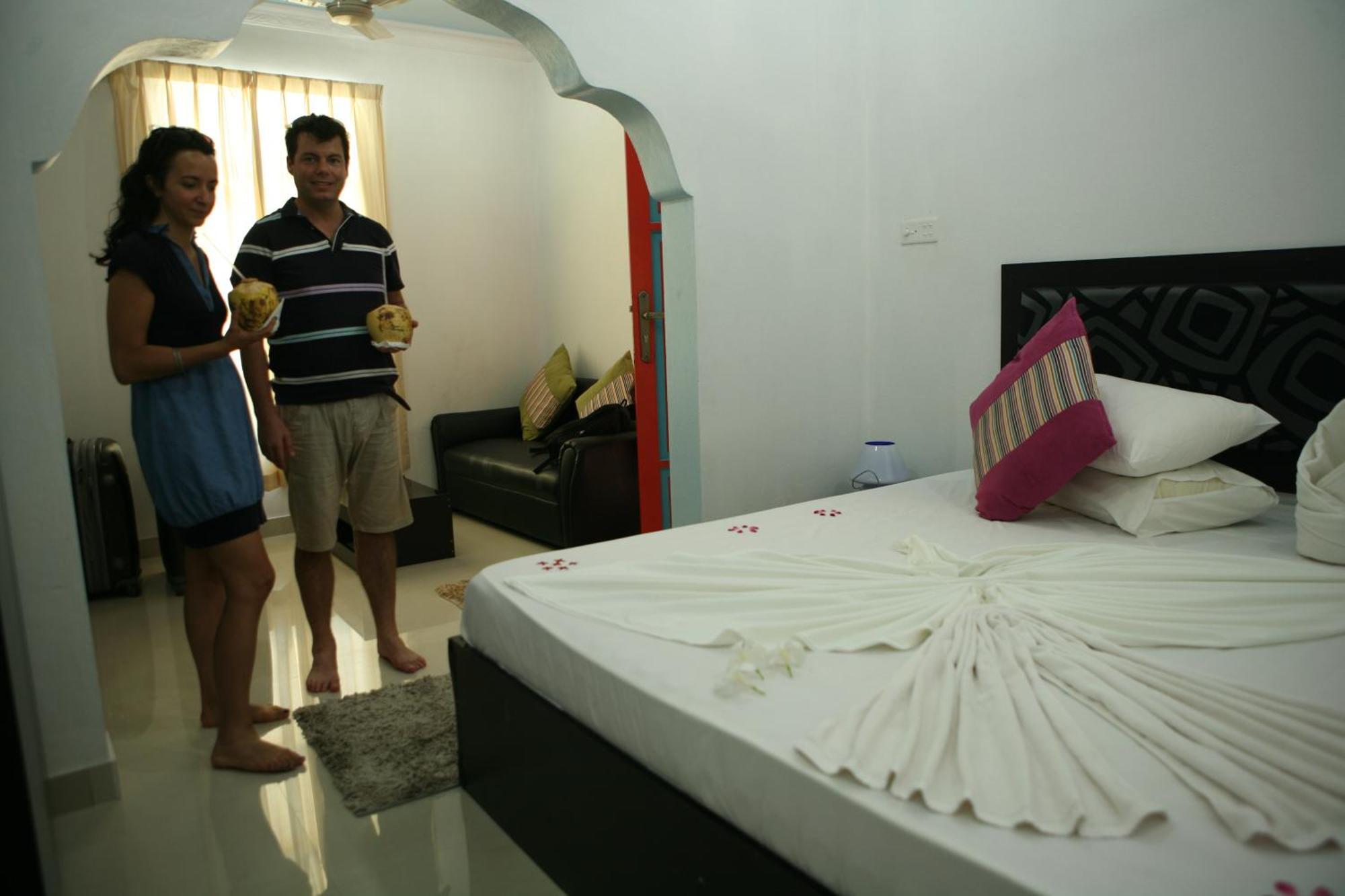 Azoush Tourist Guesthouse Isla Isla Fulhadhoo Exterior foto