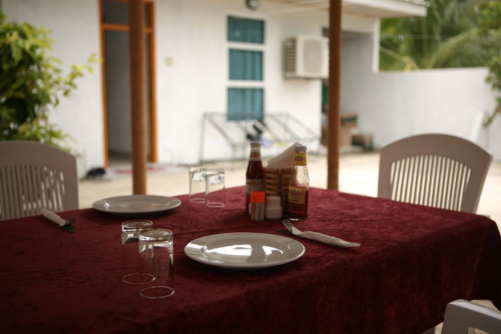 Azoush Tourist Guesthouse Isla Isla Fulhadhoo Exterior foto