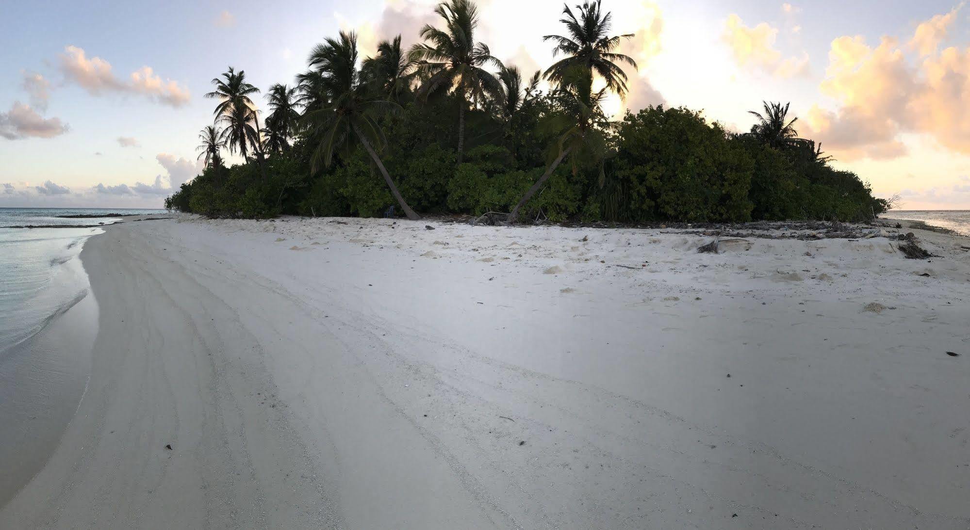 Azoush Tourist Guesthouse Isla Isla Fulhadhoo Exterior foto
